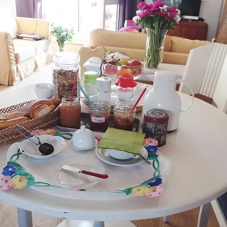 ベッド・アンド・ブレックファスト La Petite Maison マルセイユ